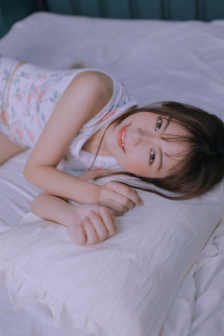 赤裸羔羊